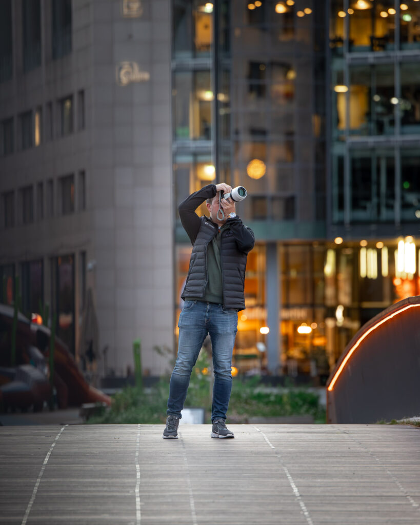 mann som tar bilder i Oslo