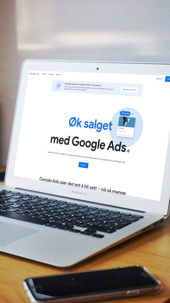 Nærbilde av en PC som viser forsiden til Google ADS